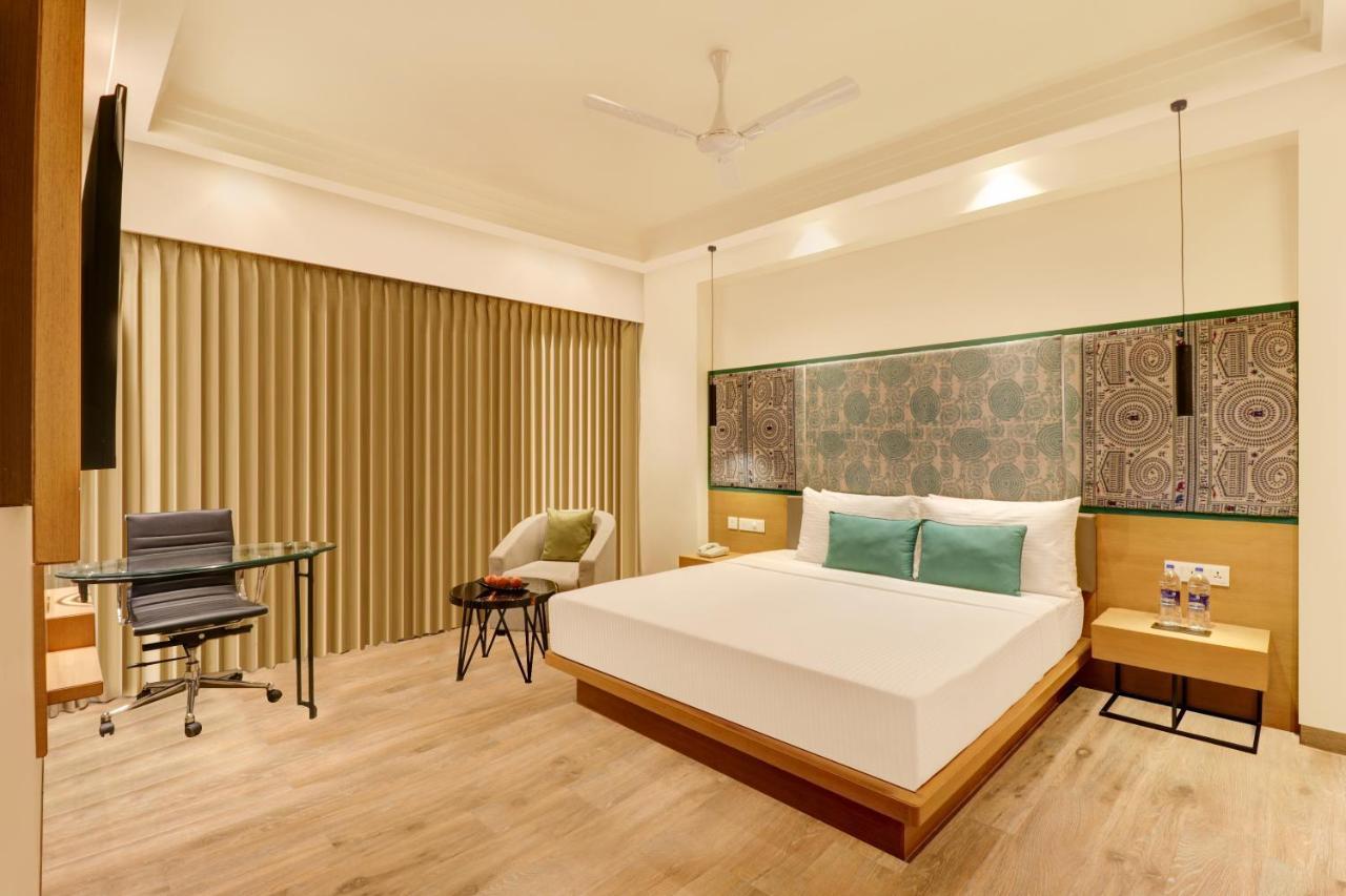 Lemon Tree Premier, Bhubaneswar Hotel ภายนอก รูปภาพ