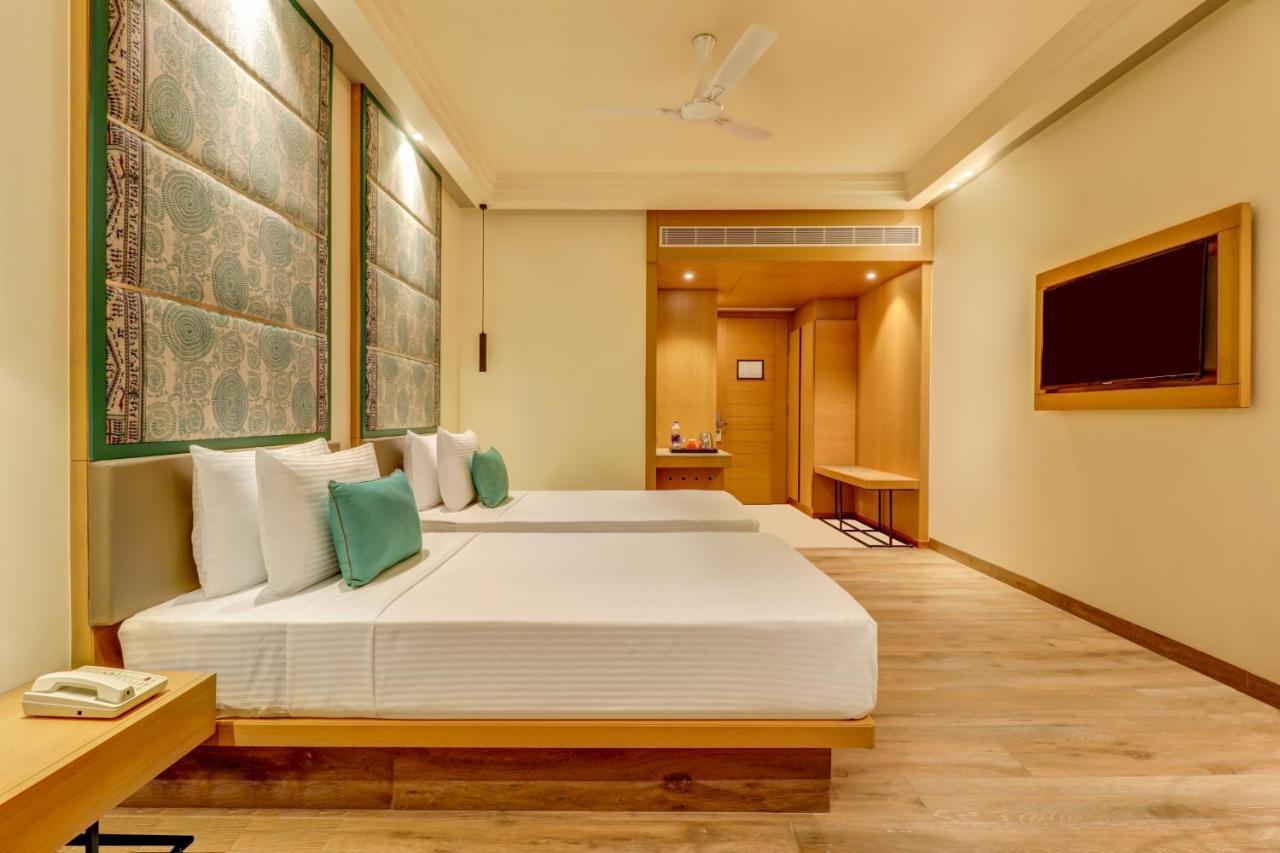 Lemon Tree Premier, Bhubaneswar Hotel ภายนอก รูปภาพ