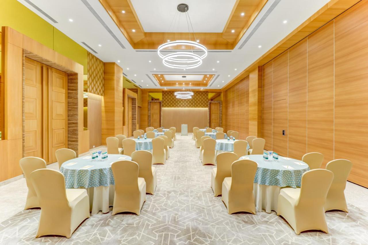 Lemon Tree Premier, Bhubaneswar Hotel ภายนอก รูปภาพ