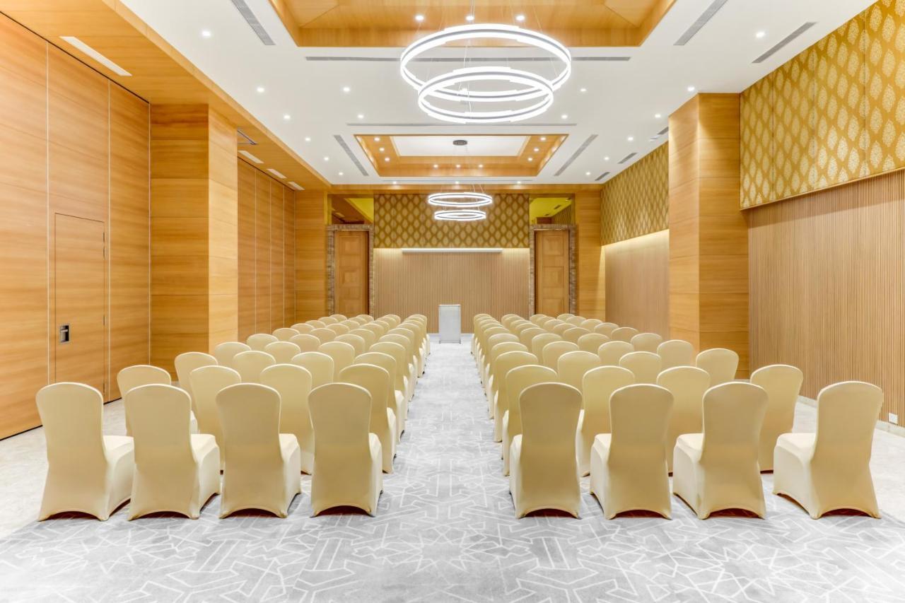 Lemon Tree Premier, Bhubaneswar Hotel ภายนอก รูปภาพ